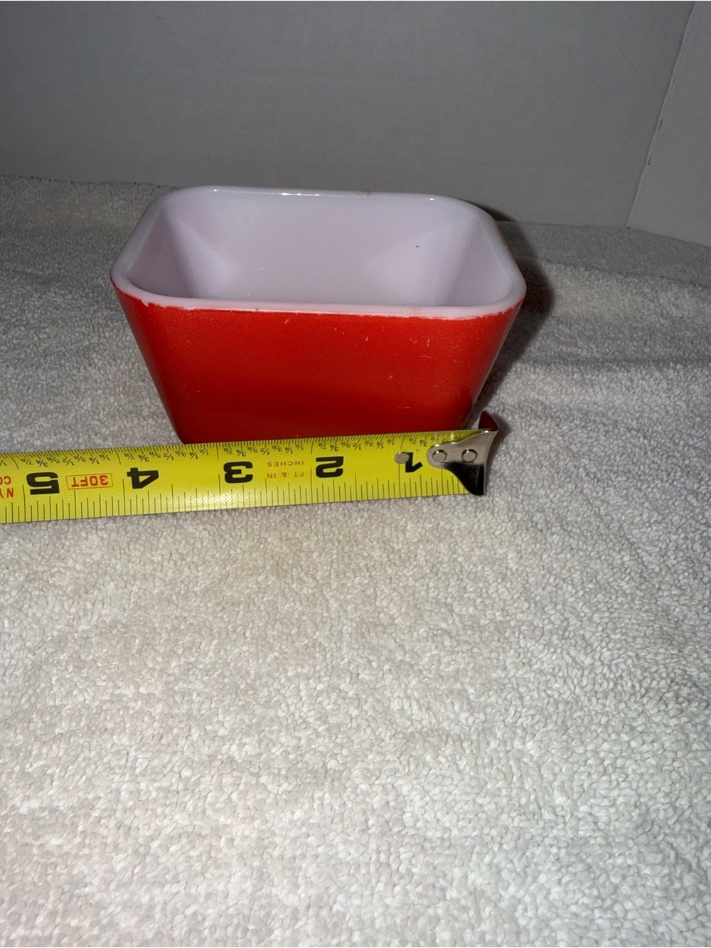 Bright Red Rectangular Dish Pyrex - Picture 6 of 6